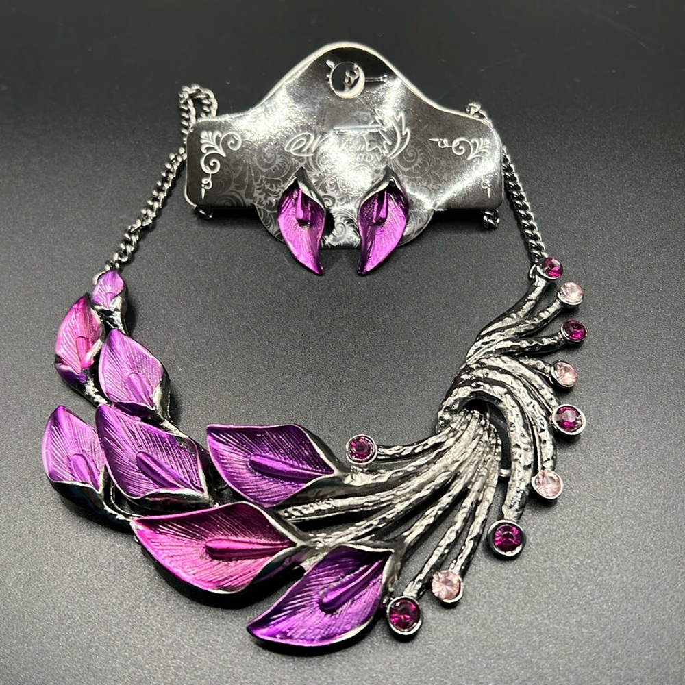 NWT Wilphen calla lily necklace and earrings